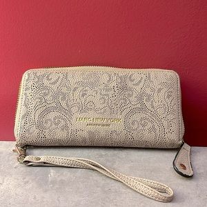 MARC New York Andrew Marc wallet